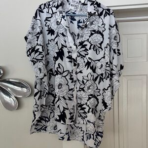 BUCKETLIST women’s  White tunic with navy  Floral Print